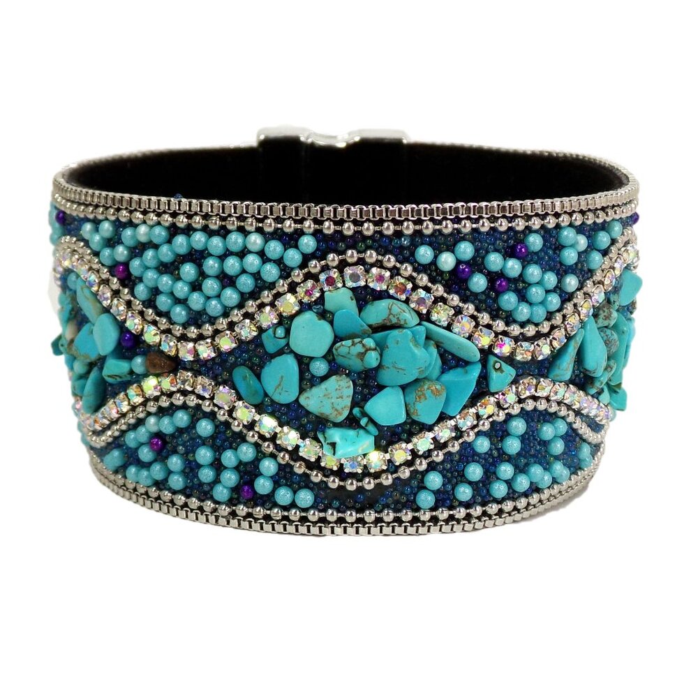 Turquoise stone wide bracelet with rhinestones, stone chips and chain edge